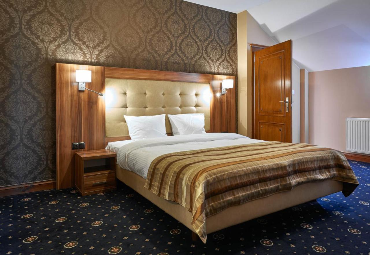 Hotel Dwor Galicja Stalowa Wola Esterno foto