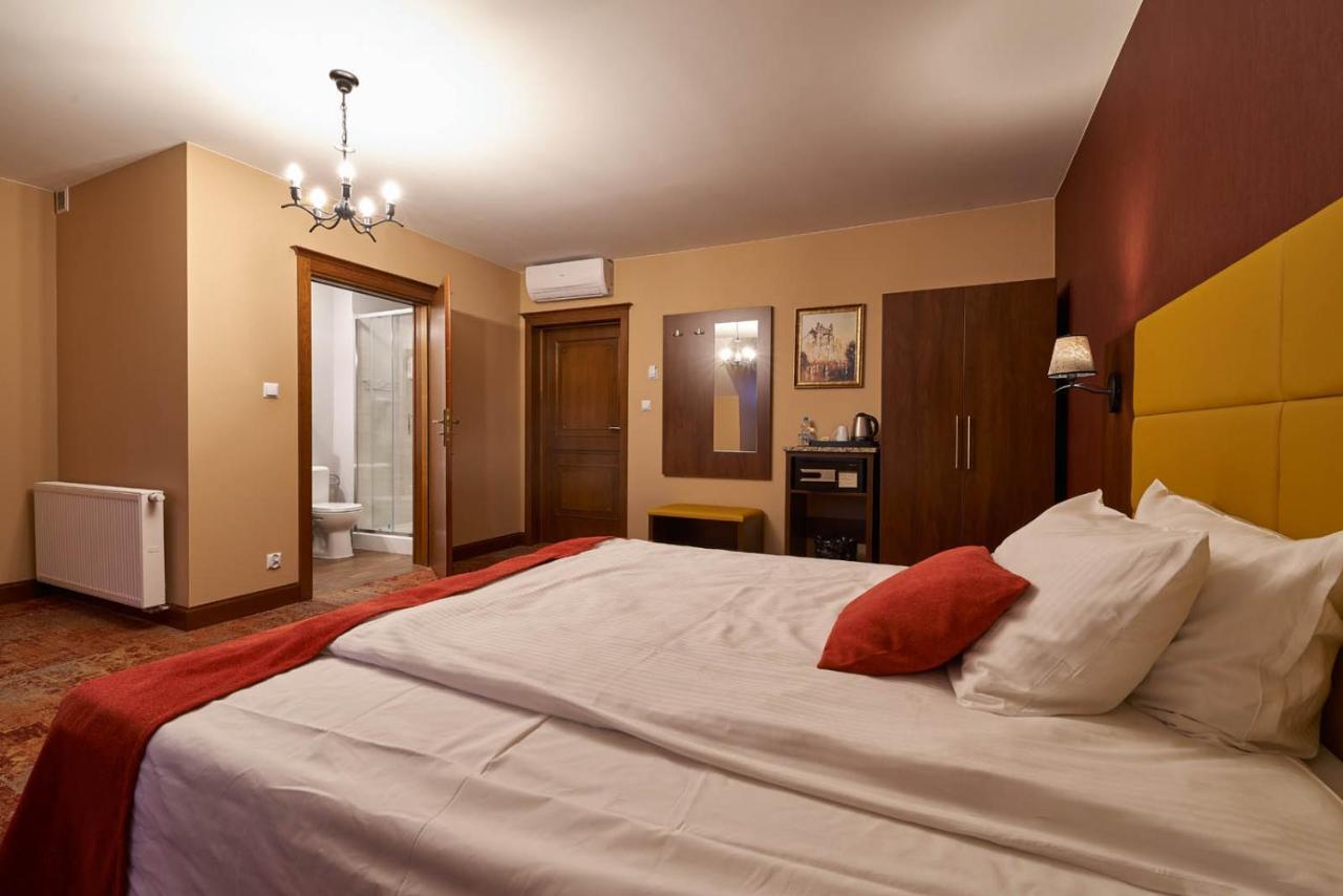 Hotel Dwor Galicja Stalowa Wola Esterno foto