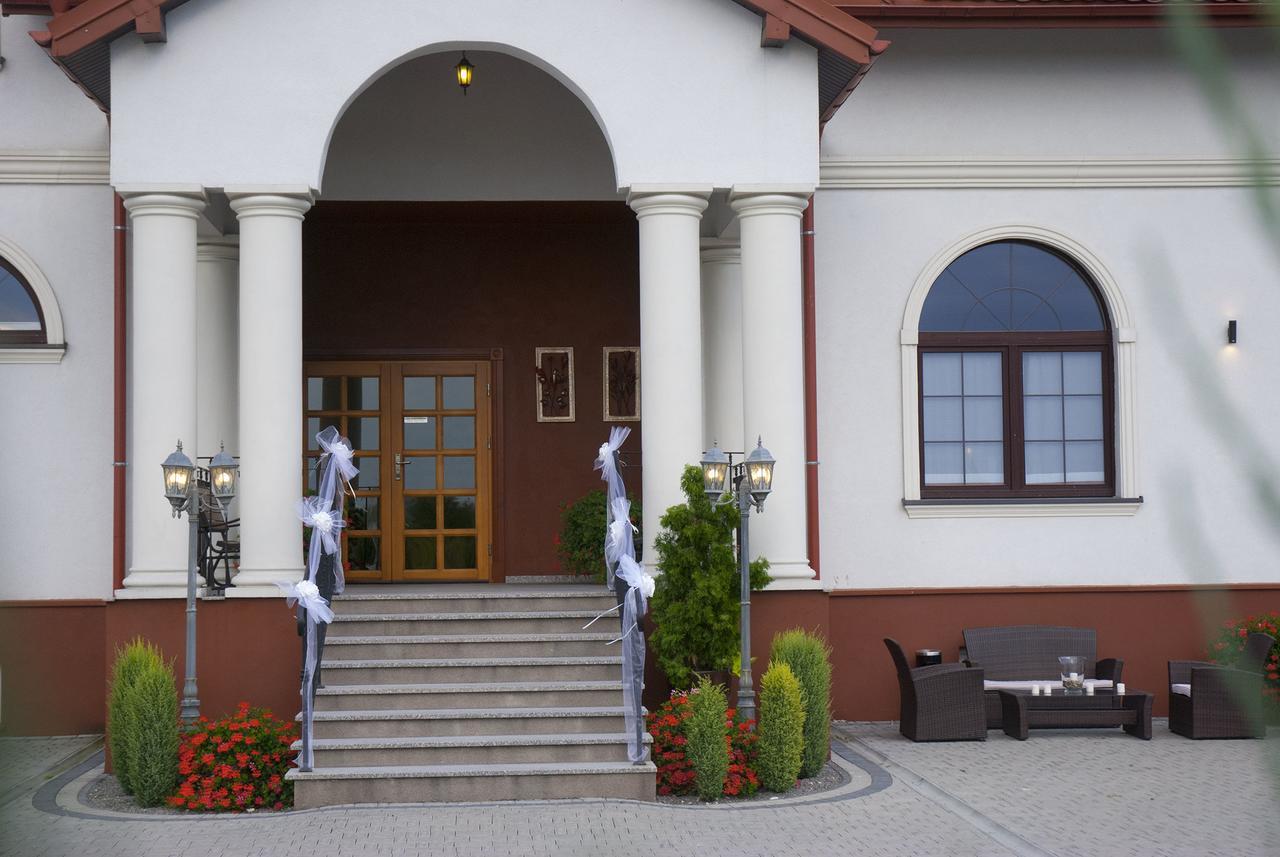 Hotel Dwor Galicja Stalowa Wola Esterno foto