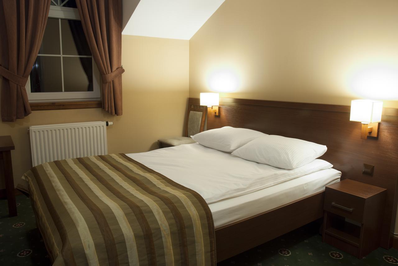 Hotel Dwor Galicja Stalowa Wola Esterno foto