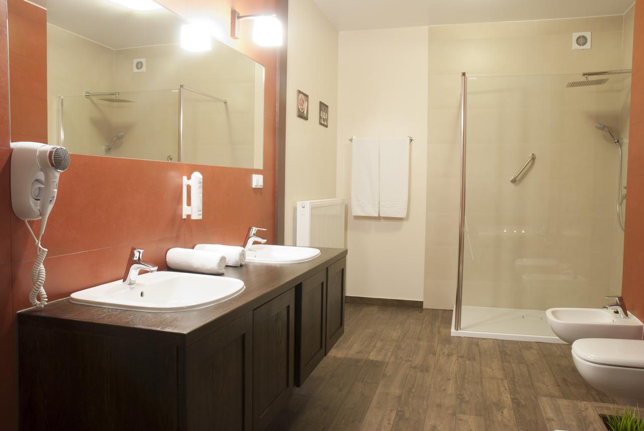 Hotel Dwor Galicja Stalowa Wola Esterno foto