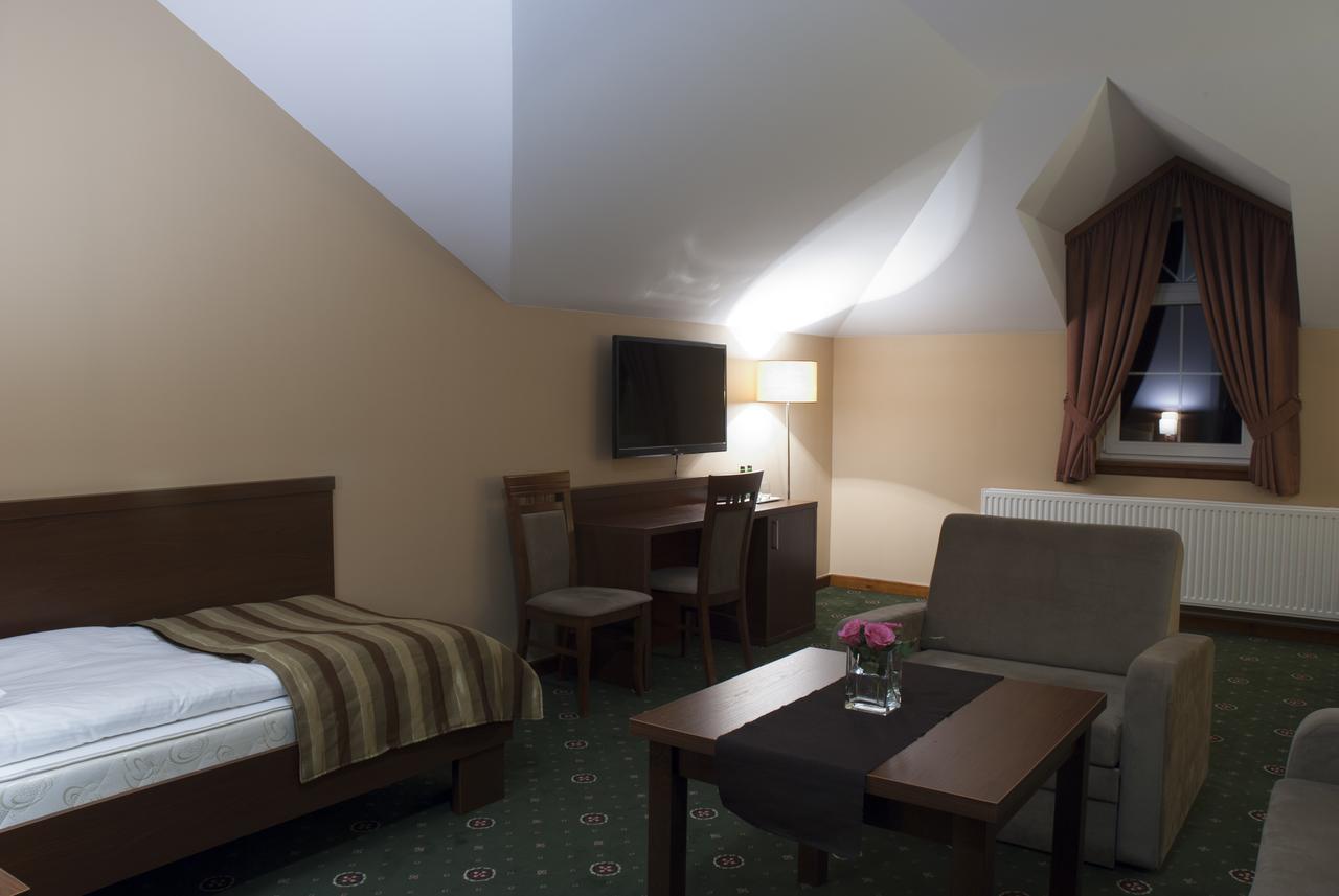 Hotel Dwor Galicja Stalowa Wola Esterno foto